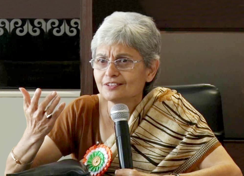 Hon. Roshan Dalvi (Retd.) profile